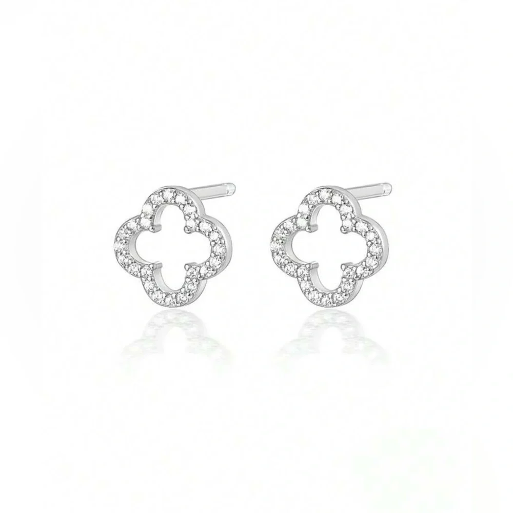 S925Stamped Silver Clover Design Earrings NWT - Picture 5 of 6